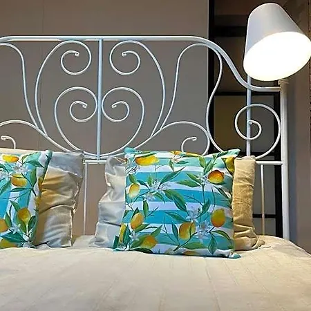 Walburgis Residenties Aparthotel 4*