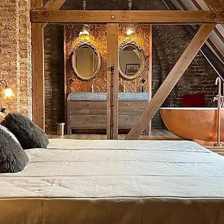 Walburgis Residenties 4*