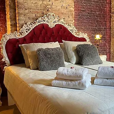 Walburgis Residenties 4*