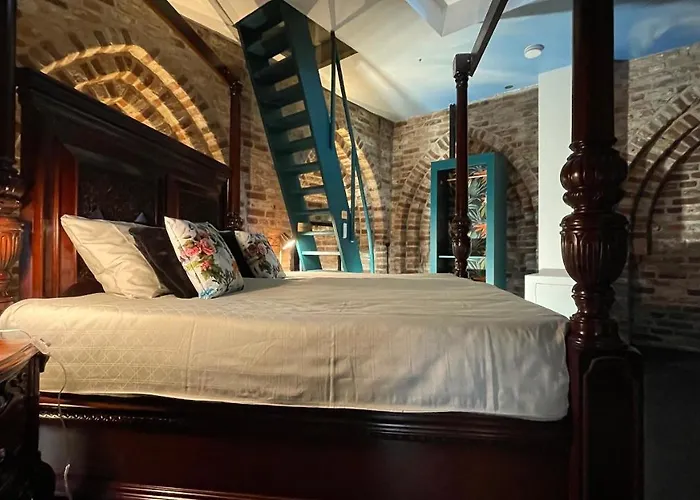 Walburgis Residenties Aparthotel 4*