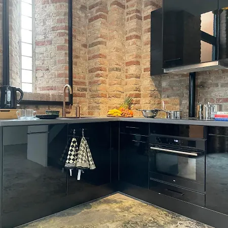 Walburgis Residenties 아파트호텔